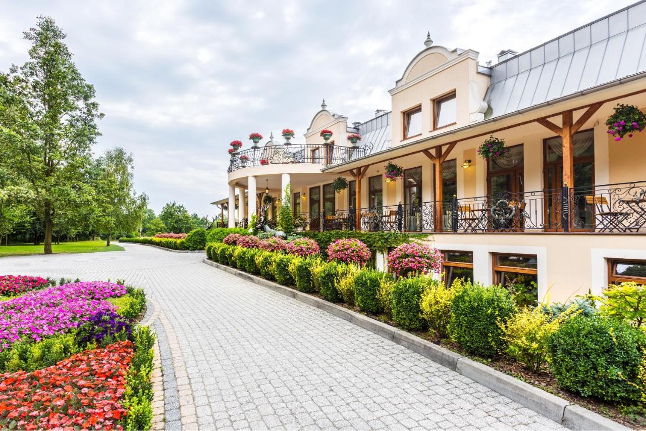 Lesna Perla - Restauracja I Pokoje Hotelowe Rudziniec ภายนอก รูปภาพ